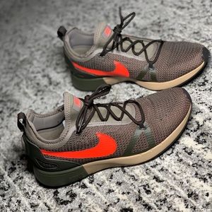 ✅✅NIKE DUEL RACER✅✅